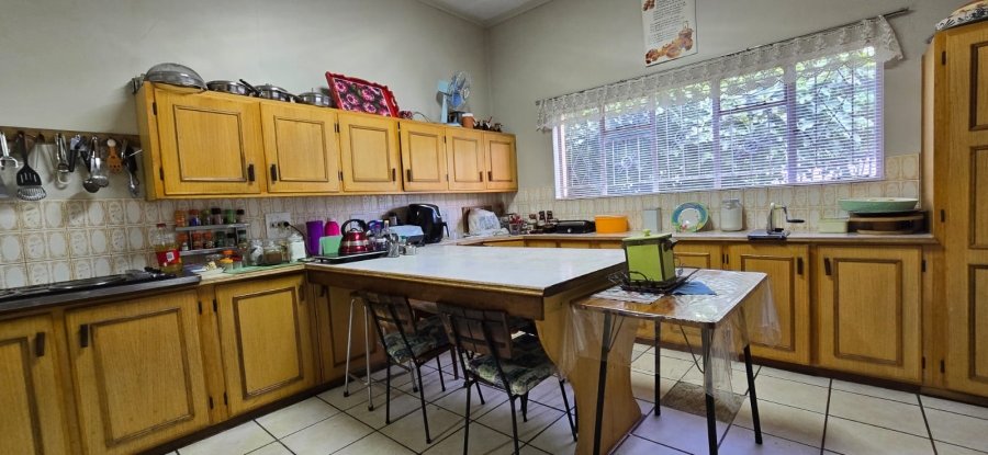 5 Bedroom Property for Sale in Oudorp North West